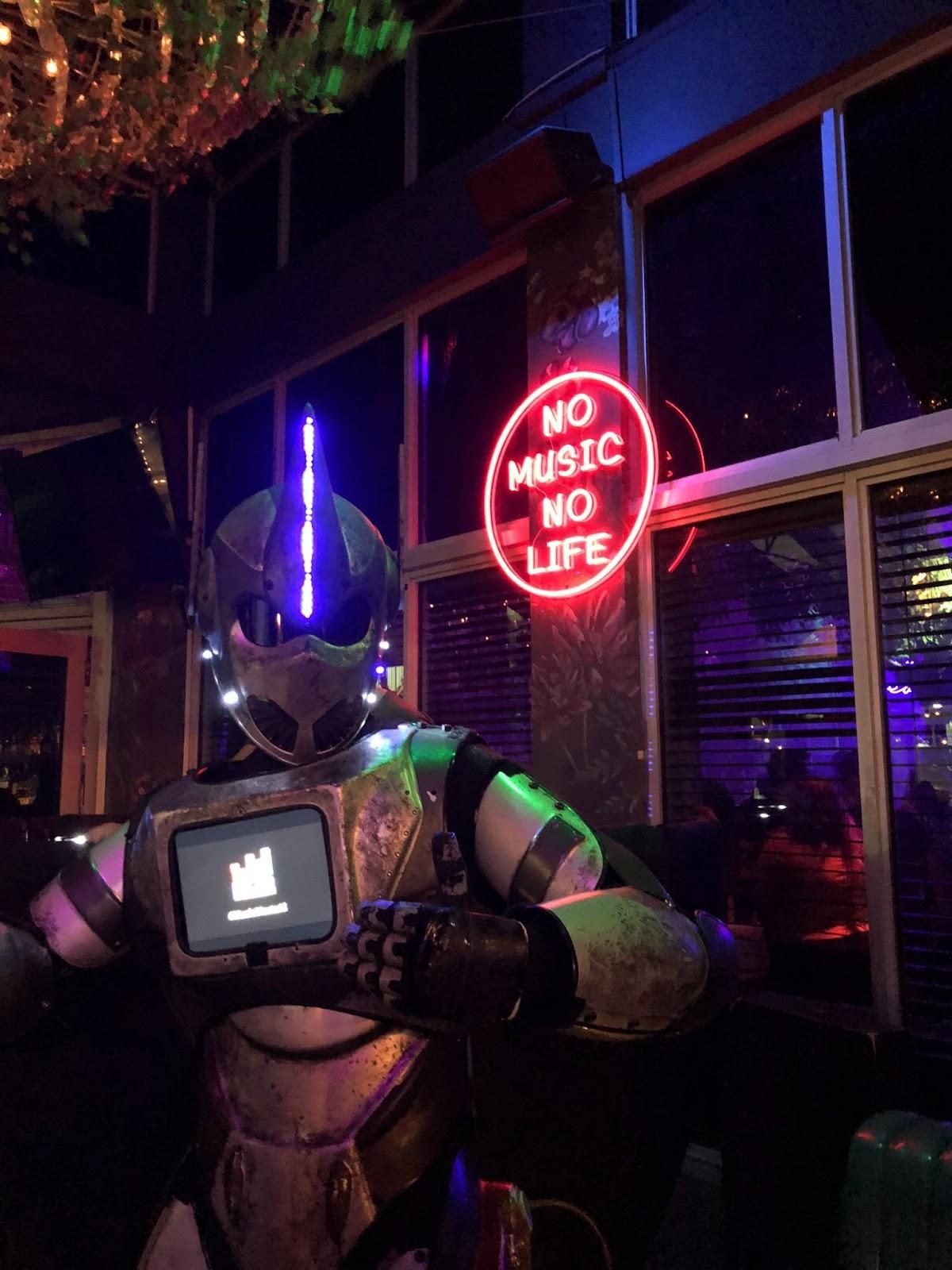 Deezer robot activation at night